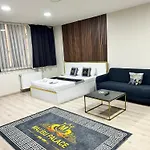 Malibu Palace Suit Hotel