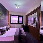 Black Art Otel