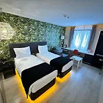 Tempo Fair Suites