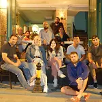 Yolo Hostel