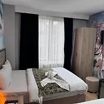 Rozza Hotel