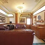 Azade Hotel
