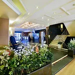 Hotel Grand Emin