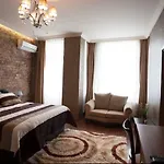 Tre Suites By Mayer