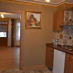 La Casa Suites
