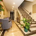 Villa Sweet Hotel