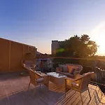 Red Stone Hotel