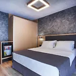 Red Stone Hotel