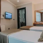 Otel Grand Lark Istanbul