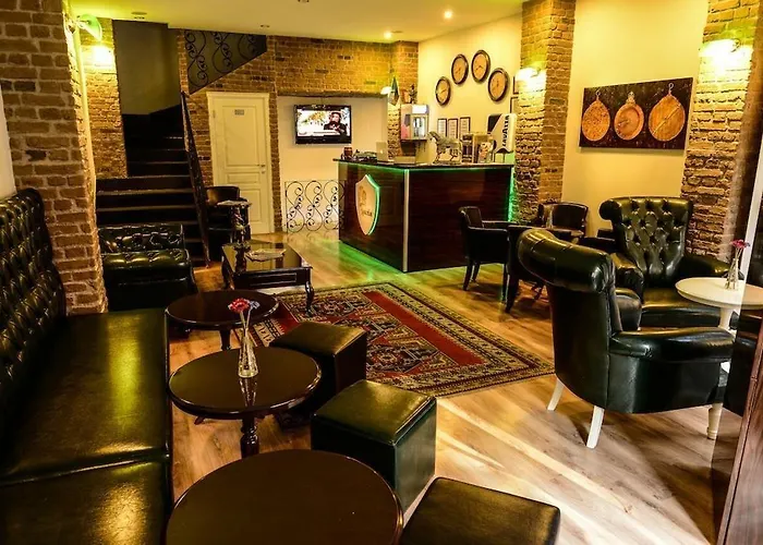 Lancelot Hotel