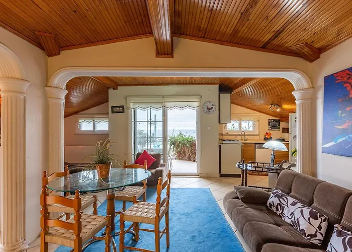 Amazing Flat With Sea View In Bakirkoy