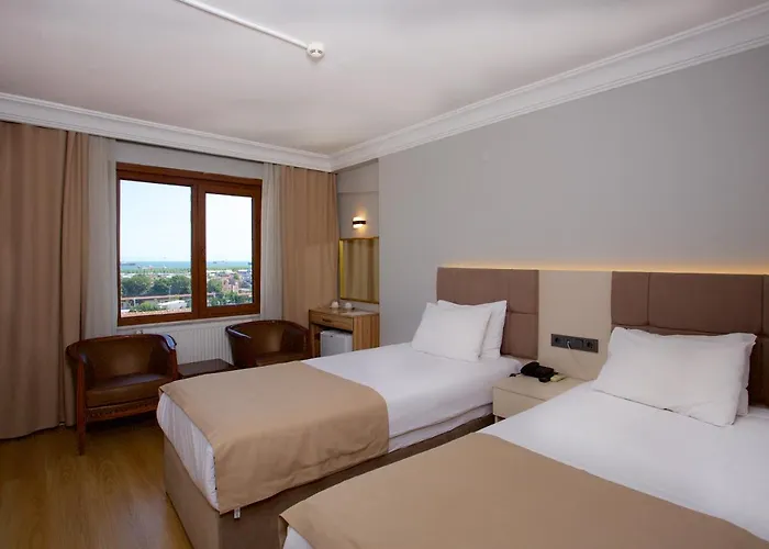 Grand Ant Hotel