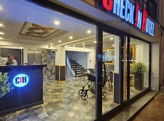 Check In Hotel