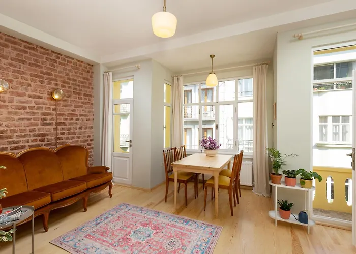 Lemon Apartments
