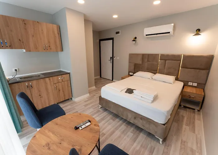 Lacasa Royal Hotel