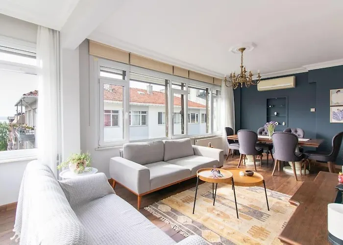 Bright Vibrant 3Br Haven Near Sea And Prime Locale