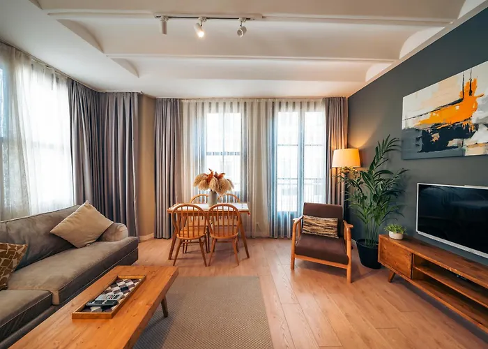 Kuledibi Suites, Historical 2-Bedroom Apartment No-7