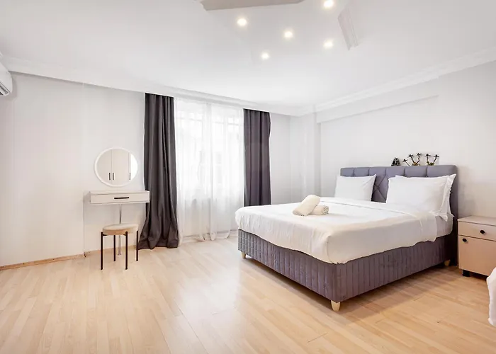 Charming Spacious 4 Big Rooms With Sweet King Beds