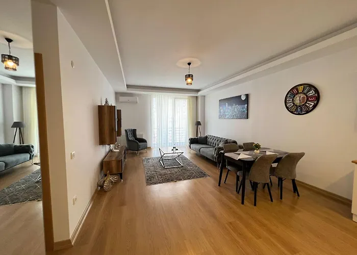 Cozy Home 1 Room 1 Living Room Apartment