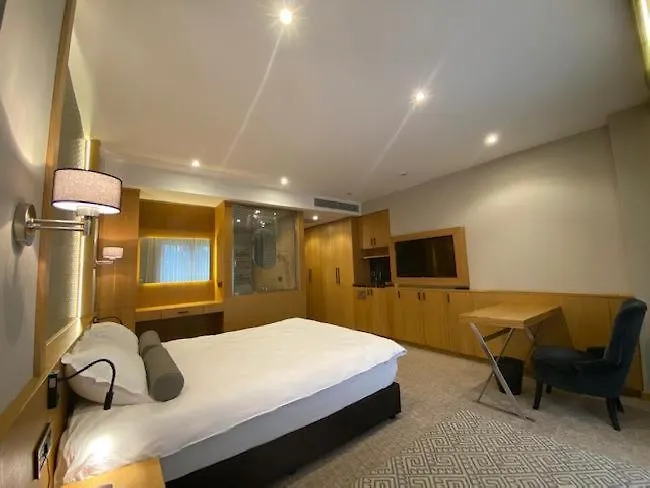 Bella Hotel
