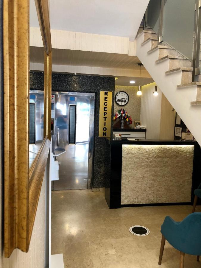 Era Palace Hotel 2*