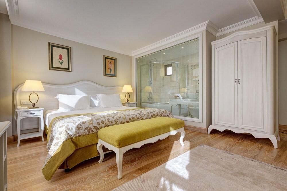 Arena - Special Class Hotel