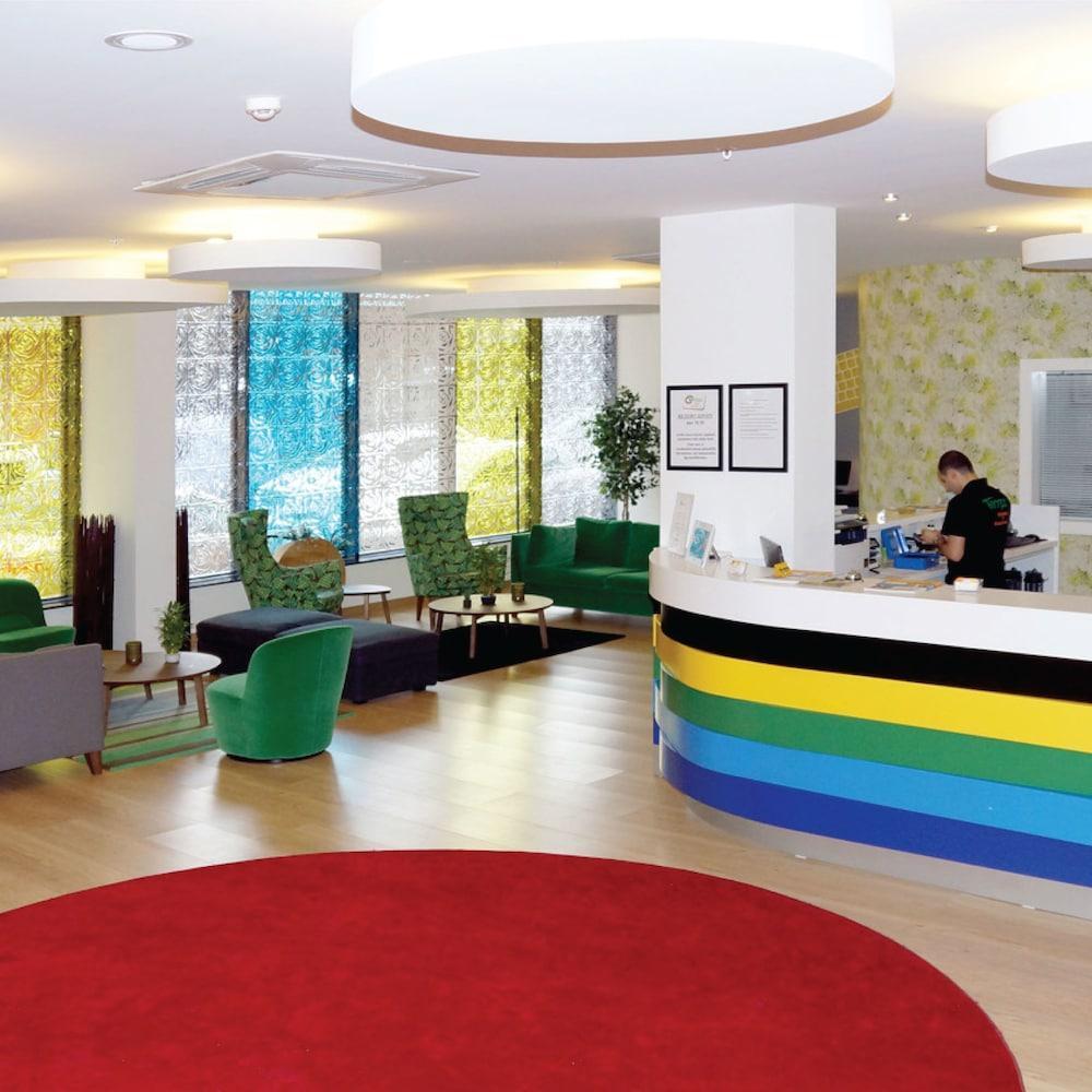 Tempo Airport Hotel