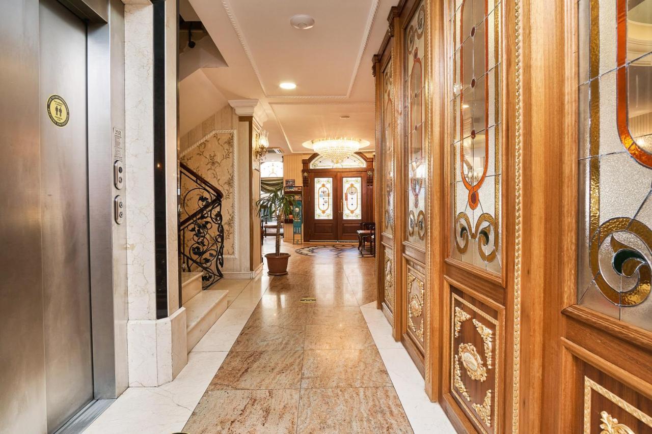 Western Empire Palace & Hotel 4*