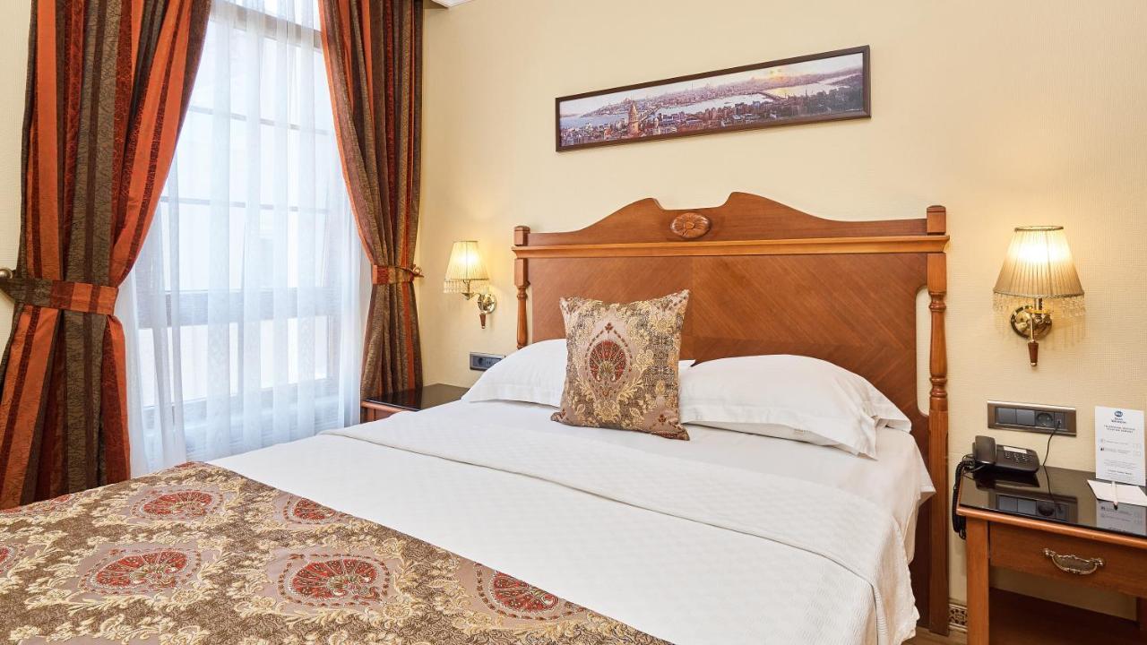 Hotel Western Empire Palace & 4*