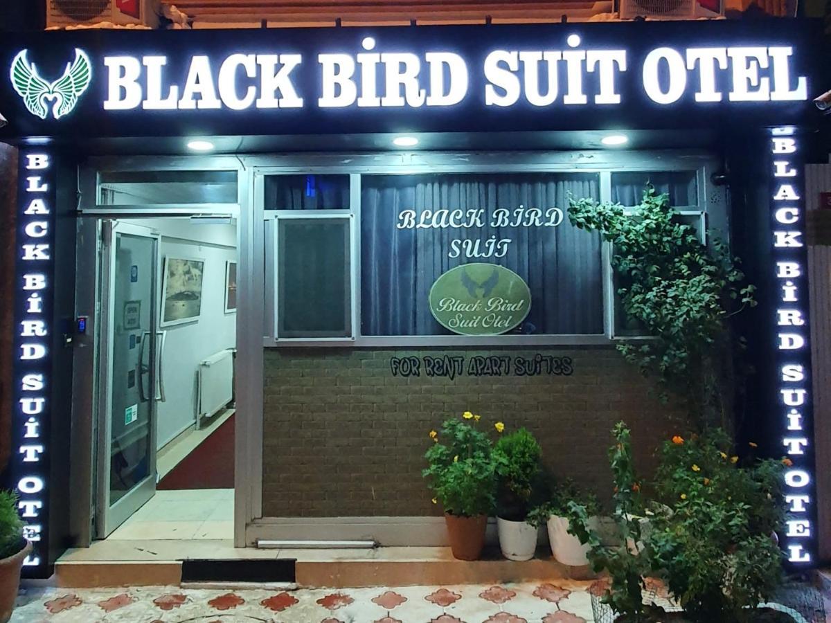 Black Bird Aparthotel