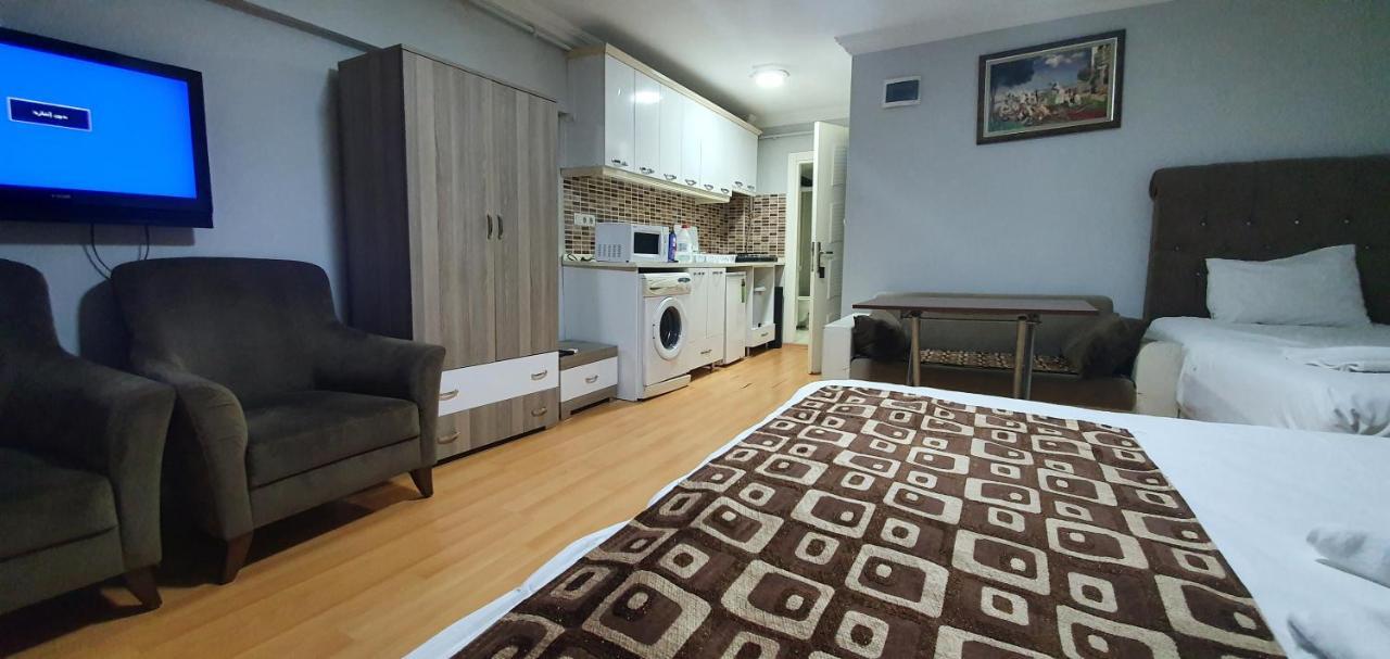 Aparthotel Black Bird 2*