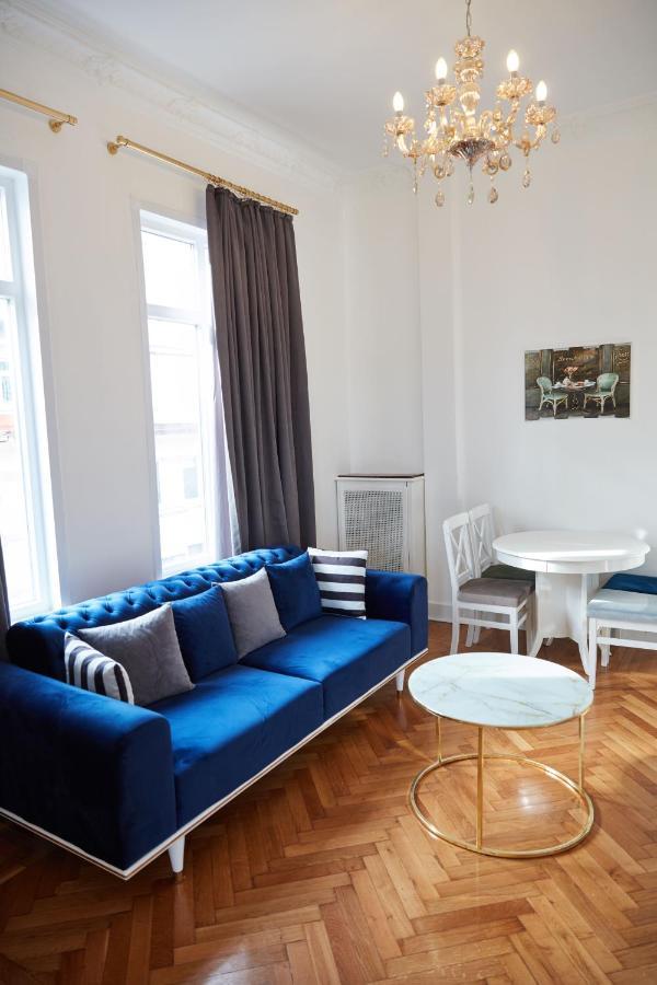 Daire Great View Of Taksim Square, Luxury Furnished On Main Street Of Taksim, Partial Sea View İstanbul
