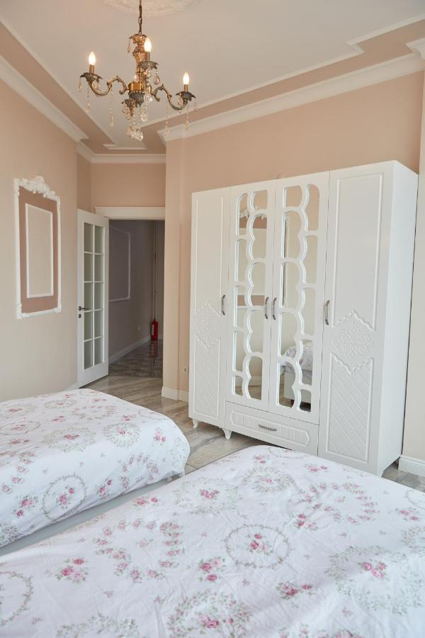 Great View Of Taksim Square, Luxury Furnished On Main Street Of Taksim, Partial Sea View İstanbul
