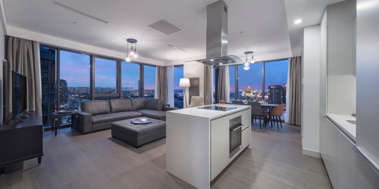 Retro 9 Homes & Suites *