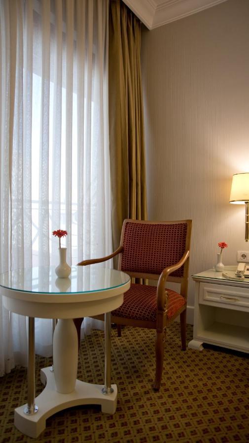 Taksim Metropark 4*