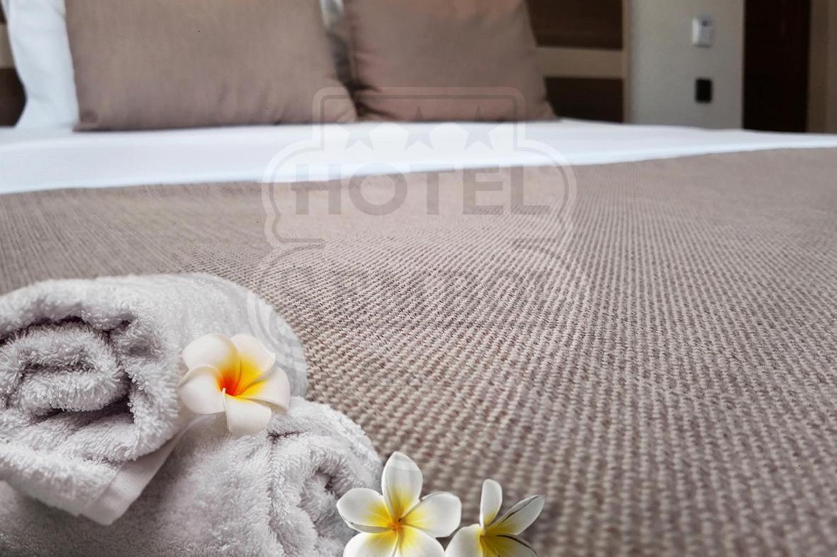 Sembol 3* Istanbul
