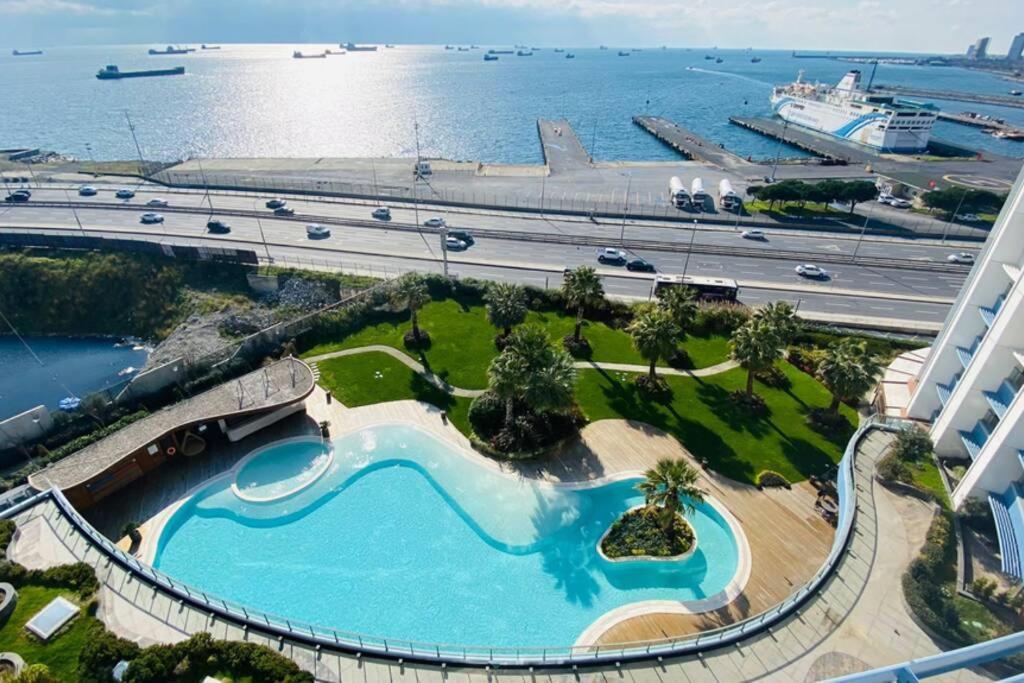 Luxury 2 With Seaview In Center İstanbul