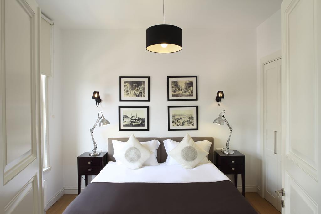 X Flats Tophane Apartment *