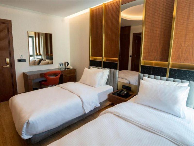 Henna Hotel