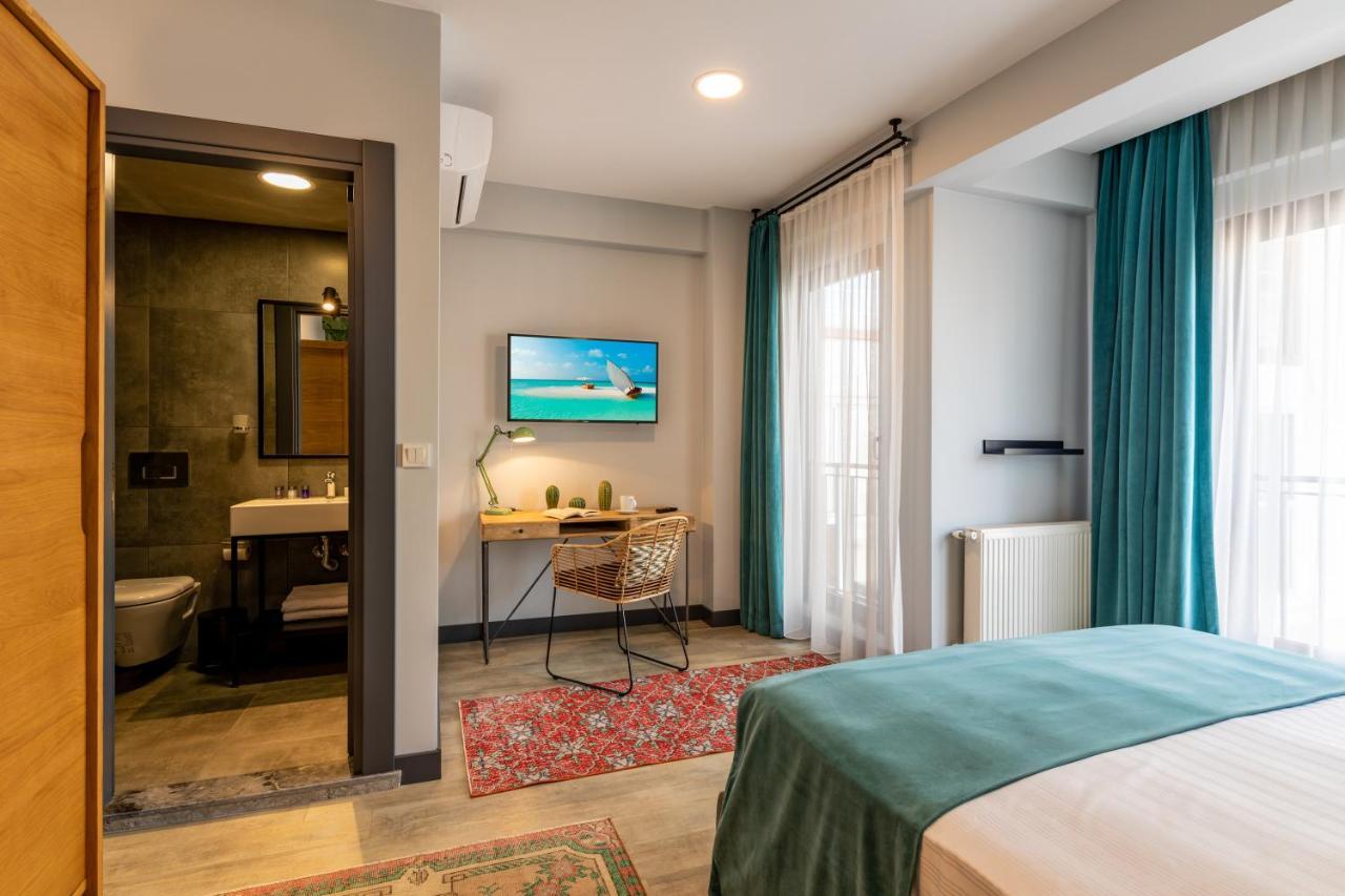 Hotel Parrot