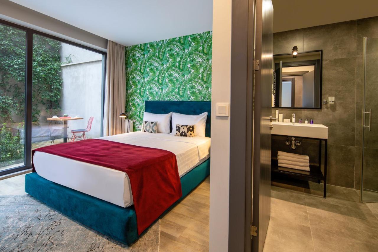 Hotel Parrot