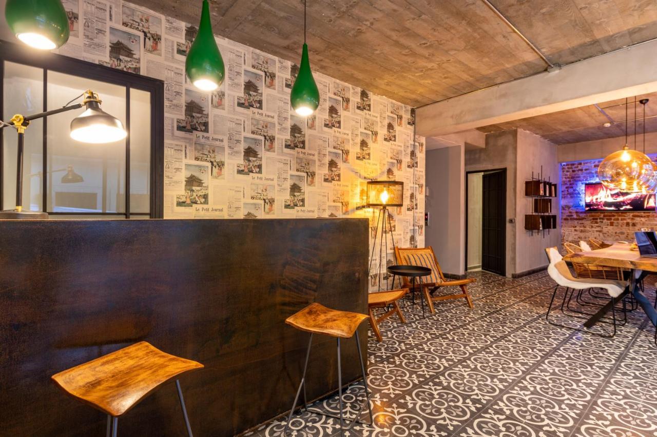 Parrot Hotel 2*