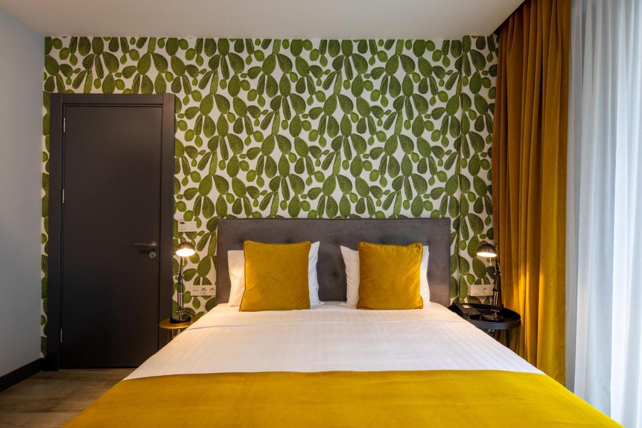 Hotel Parrot 2*