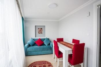 Apartment House *