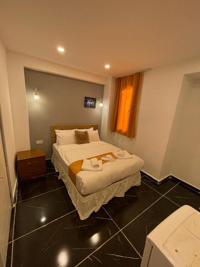 Happy Dreams Hotel 2*