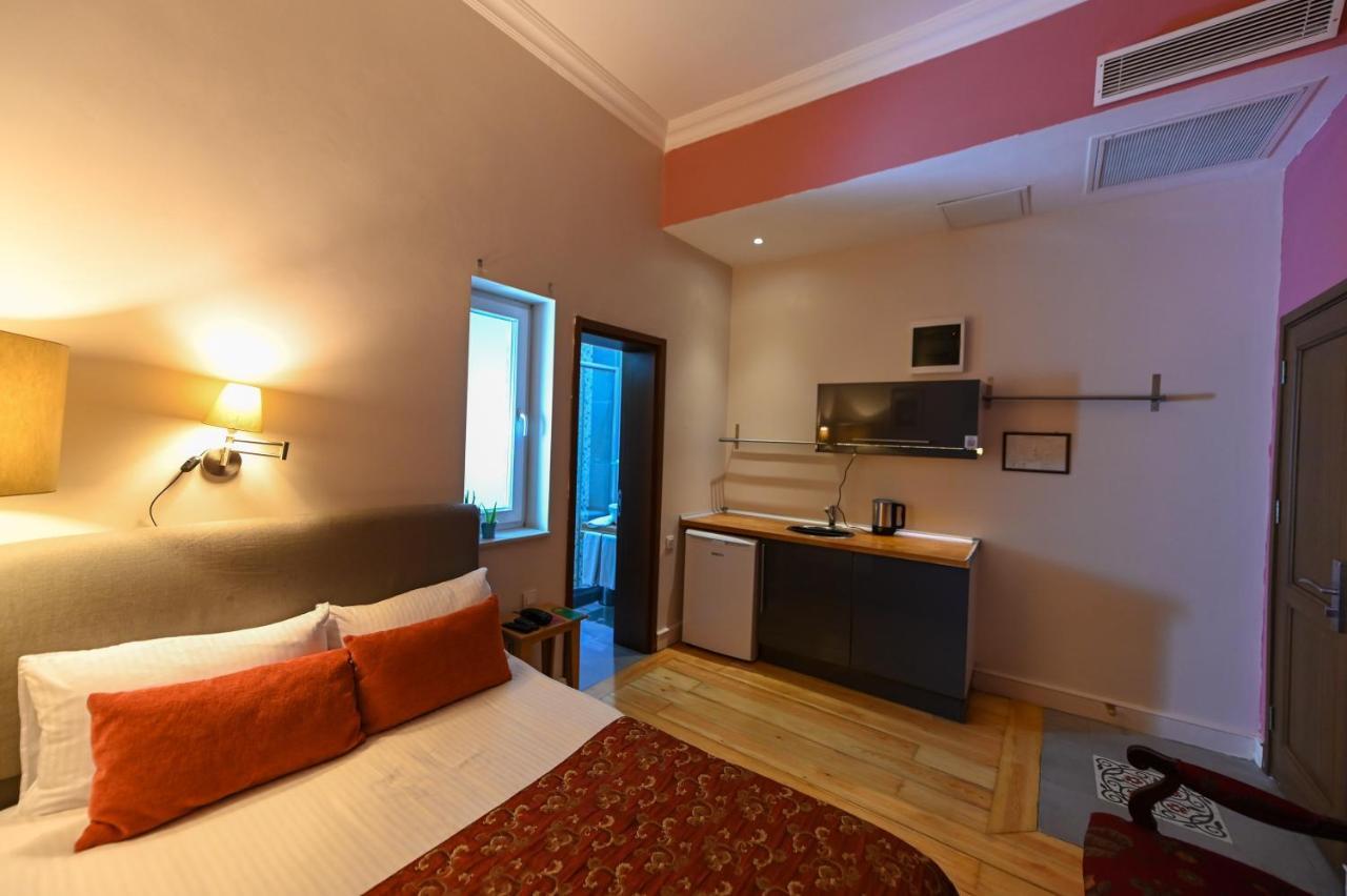 Aparthotel No11 & 4*