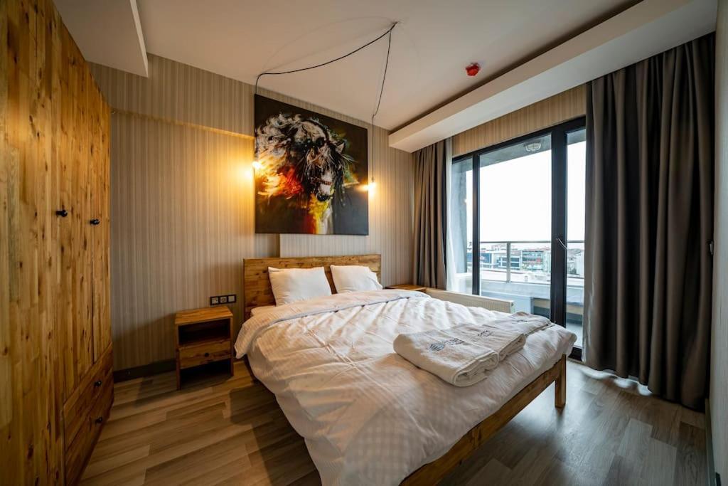 Allure Towers 77