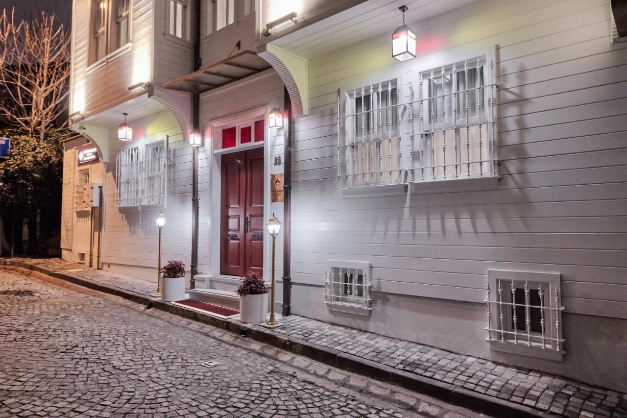 Hotel White Palace Old Boutique 5*