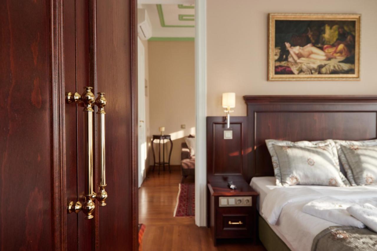Hotel White Palace Old Boutique 5*