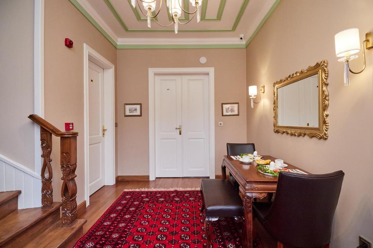Hotel White Palace Old Boutique 5*
